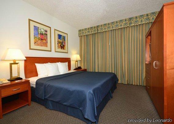 Clarion Suites Yuma Room photo